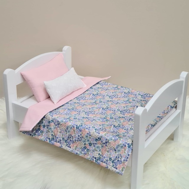 Dolls cot on sale bedding nz